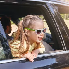 Od kiedy dziecko bez podstawki? Przepisy i zalecenia dla rodziców