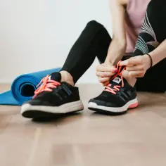 Jakie buty na fitness i siłownię damskie zapewnią komfort i wsparcie?