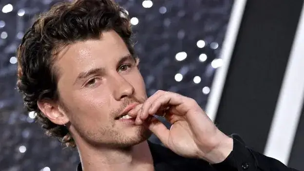 Zdjęcie Shawn Mendes ile ma lat? Zaskakująca prawda o jego wieku!